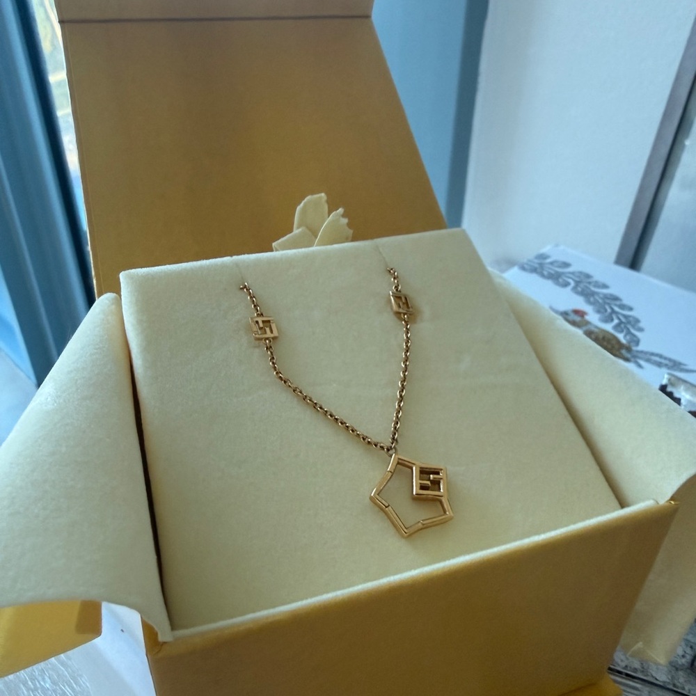 Fendi Gold star necklace in Box